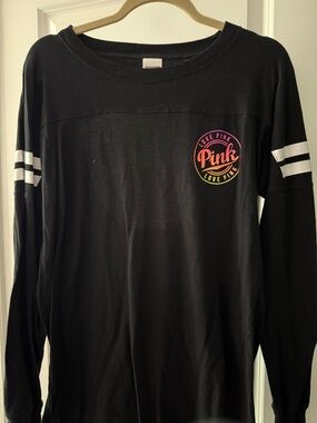 Black Long Sleeve Open-Back Shirt with White Sleeve Stripes